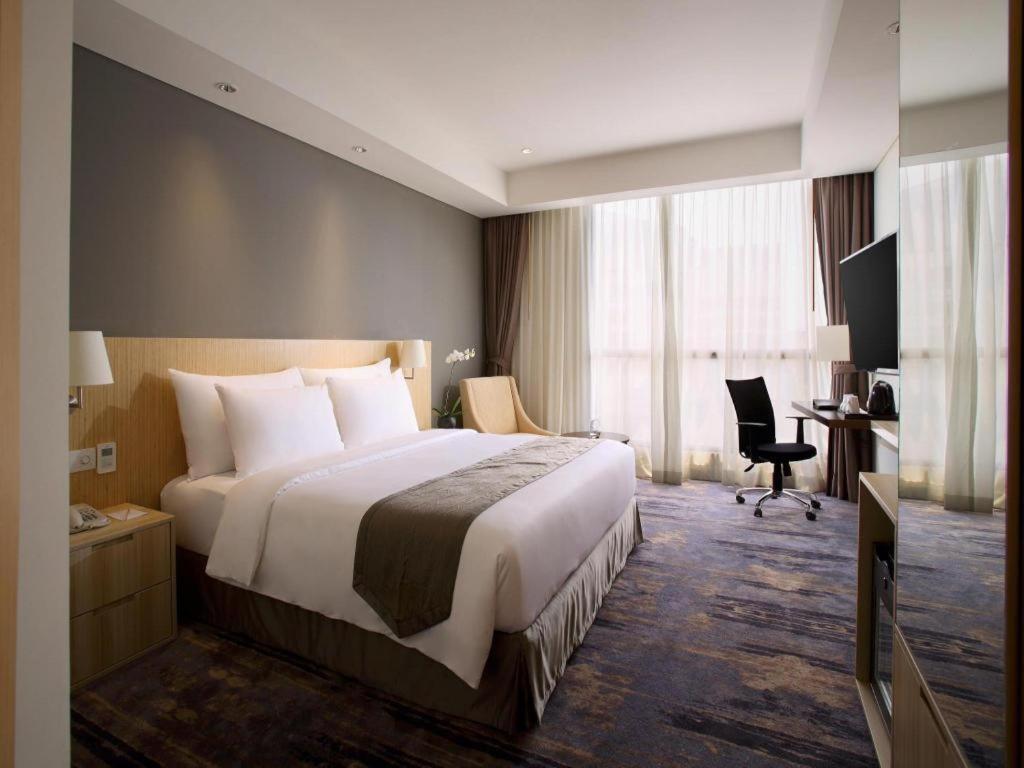 Hotel Grandhika Pemuda Semarang Kültér fotó